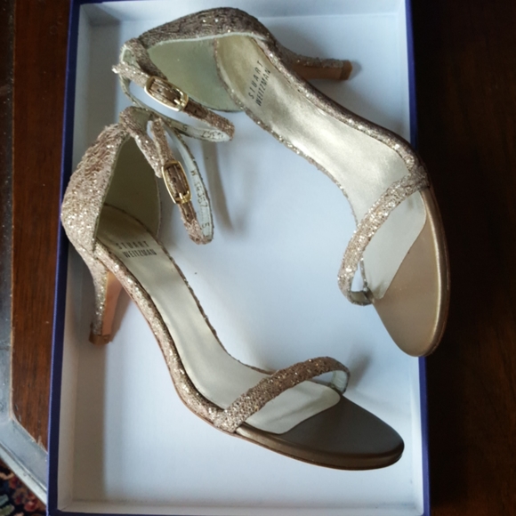 16:01 - Stuart Weitzman Strap Ankle Heels - Picture 7 of 15